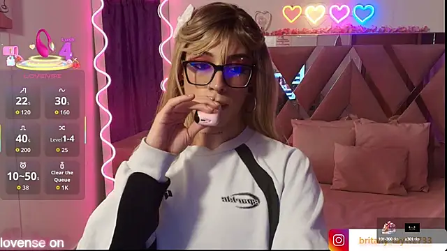 boyfox tay online show from September 19, 2025, 3:52 am