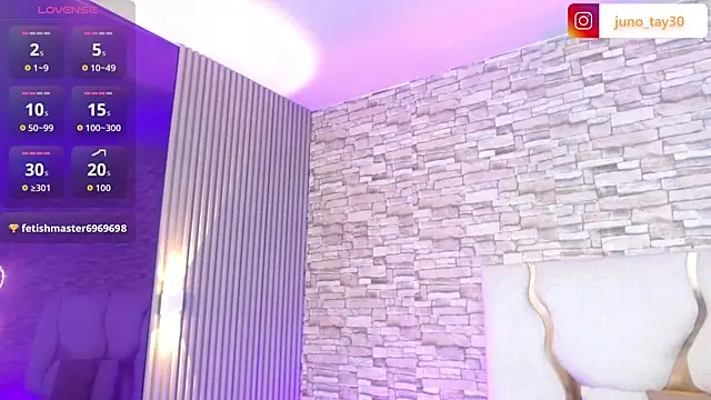 juno tay online show from November 7, 2025, 11:54 am