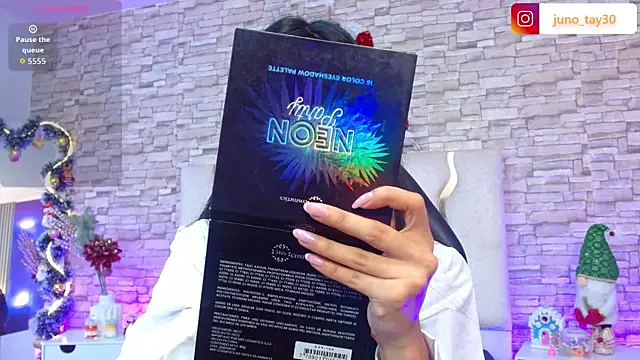 juno tay online show from November 29, 2025, 11:46 am