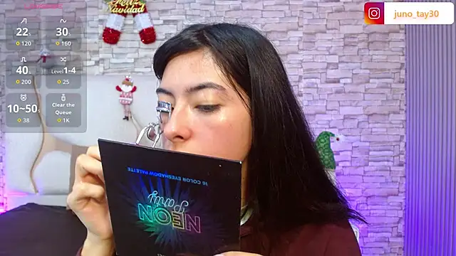 juno tay online show from November 30, 2025, 11:36 am