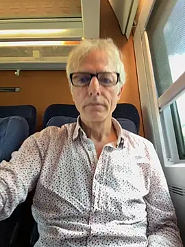 Snapshot of SexyLeon8 chatting on September 23, 2025, 9:45 am SexyLeon8 online show from September 23, 2025, 9:45 am