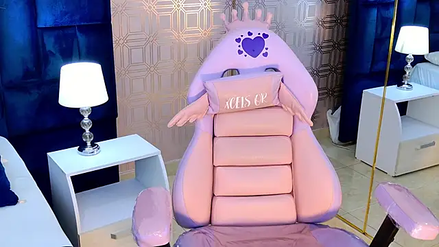 Snapshot of Becca_Grims chatting on November 29, 2025, 3:42 am Becca Grims online show from November 29, 2025, 3:42 am