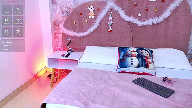 Snapshot of Becca_Grims chatting on November 30, 2025, 3:54 am Becca Grims online show from November 30, 2025, 3:54 am