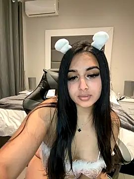 LilMisIndianx online show from October 8, 2025, 8:12 am