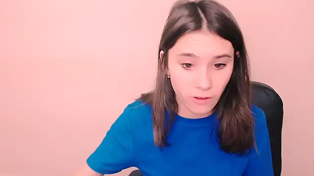 RosaRay  online show from December 2, 2025, 7:47 am