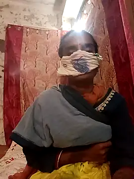 Snapshot of Babhi_Love chatting on October 5, 2025, 8:18 pm Babhi Love online show from October 5, 2025, 8:18 pm