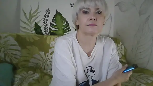 Snapshot of Catty_Lady chatting on November 15, 2025, 4:58 pm Catty Lady online show from November 15, 2025, 4:58 pm