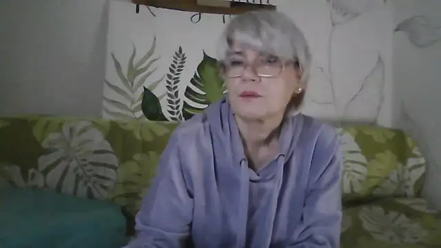 Snapshot of Catty_Lady chatting on December 14, 2025, 6:56 pm Catty Lady online show from December 14, 2025, 6:56 pm