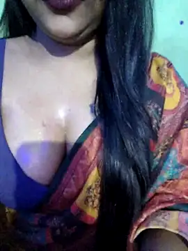 Snapshot of JIYA-04 chatting on November 14, 2025, 12:04 pm JIYA-04 online show from November 14, 2025, 12:04 pm