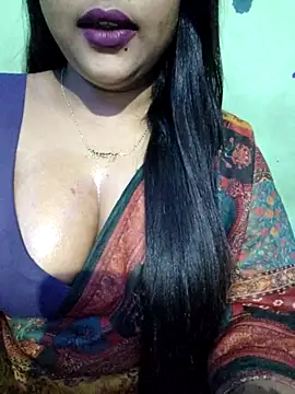 Snapshot of JIYA-04 chatting on December 5, 2025, 2:36 pm JIYA-04 online show from December 5, 2025, 2:36 pm