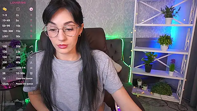 EviLune online show from November 19, 2025, 9:37 pm