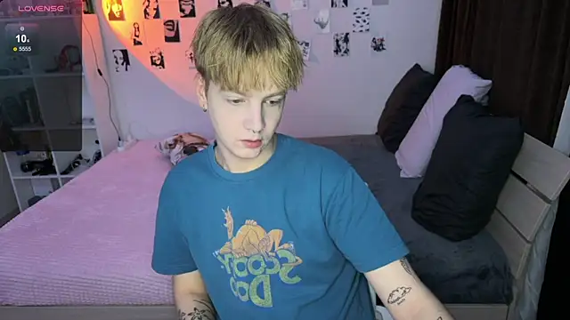Snapshot of olivertasty chatting on September 15, 2025, 12:43 am olivertasty online show from September 15, 2025, 12:43 am