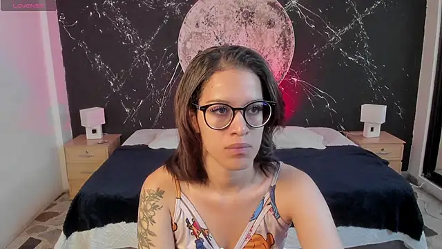 Snapshot of ZoeWestt chatting on September 15, 2025, 12:27 pm ZoeWestt online show from September 15, 2025, 12:27 pm