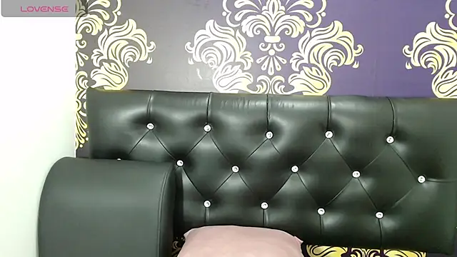 Snapshot of BigBoobs_Goddess chatting on October 26, 2025, 3:18 pm BigBoobs Goddess online show from October 26, 2025, 3:18 pm