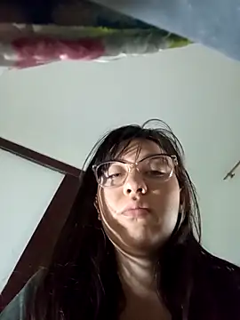 lareinalareinadelanal online show from October 10, 2025, 11:53 am