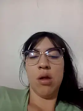 lareinalareinadelanal online show from October 30, 2025, 12:39 pm