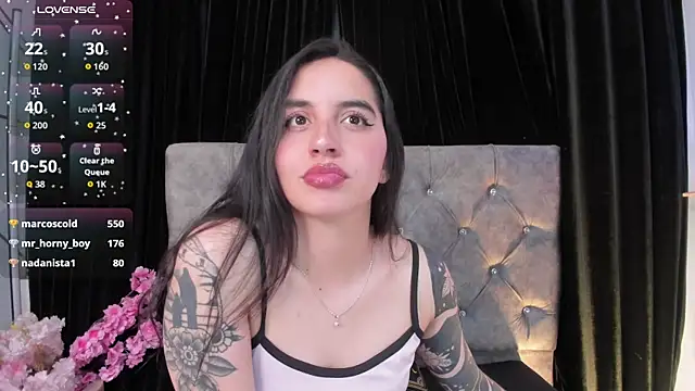 kaylee lee online show from November 19, 2025, 4:34 am