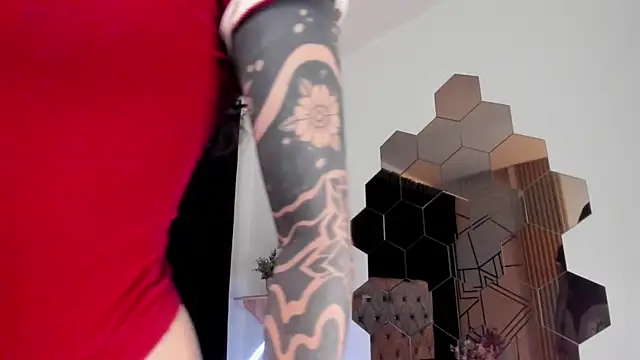 kaylee lee online show from December 14, 2025, 4:29 am