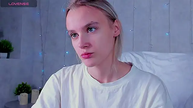 Carolin Miller online show from December 18, 2025, 9:59 am