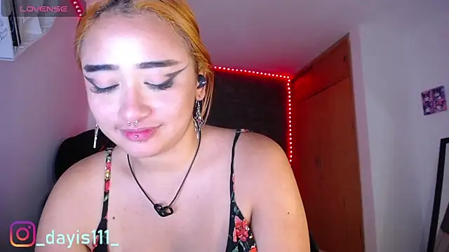 Snapshot of dayis_sweet chatting on September 27, 2025, 3:33 am dayis sweet online show from September 27, 2025, 3:33 am