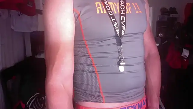 DILFJockDad87 online show from October 25, 2025, 11:32 pm