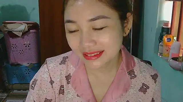 Snapshot of Uhem112 chatting on October 30, 2025, 1:07 am Uhem112 online show from October 30, 2025, 1:07 am