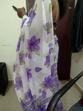 Snapshot of Anu_Reddy_10 chatting on September 11, 2025, 4:51 pm Anu Reddy 10 online show from September 11, 2025, 4:51 pm