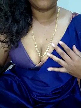 Snapshot of Anu_Reddy_10 chatting on October 6, 2025, 7:17 am Anu Reddy 10 online show from October 6, 2025, 7:17 am