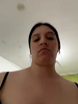 Snapshot of Briana_Hottt chatting on September 11, 2025, 11:38 pm Briana Hottt online show from September 11, 2025, 11:38 pm