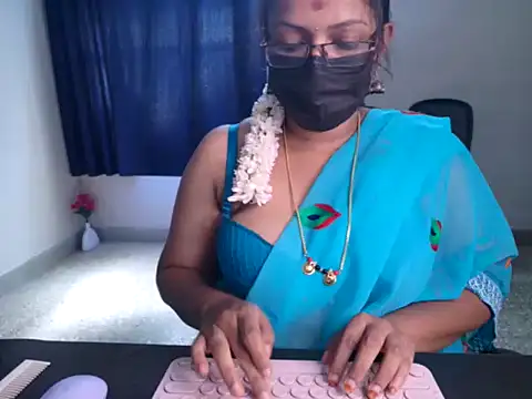 Snapshot of Anjalistar chatting on September 12, 2025, 4:12 am Anjalistar online show from September 12, 2025, 4:12 am