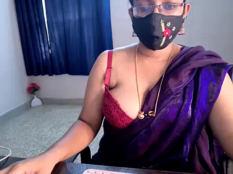 Snapshot of Anjalistar chatting on November 2, 2025, 3:20 am Anjalistar online show from November 2, 2025, 3:20 am