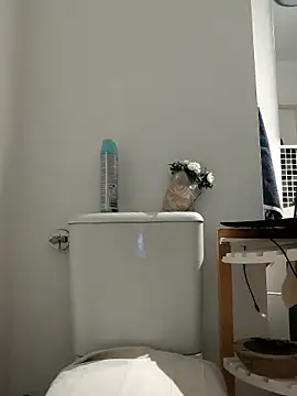 sweetybae75 online show from November 5, 2025, 1:49 am