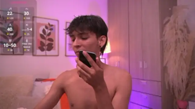 Snapshot of Sebas_cat chatting on December 18, 2025, 1:44 am Sebas cat online show from December 18, 2025, 1:44 am