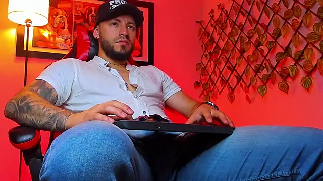 Snapshot of DIMITRI_MASTEER chatting on December 1, 2025, 8:14 pm DIMITRI MASTEER online show from December 1, 2025, 8:14 pm