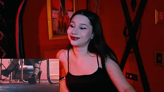 KimClarks  online show from September 24, 2025, 12:30 pm