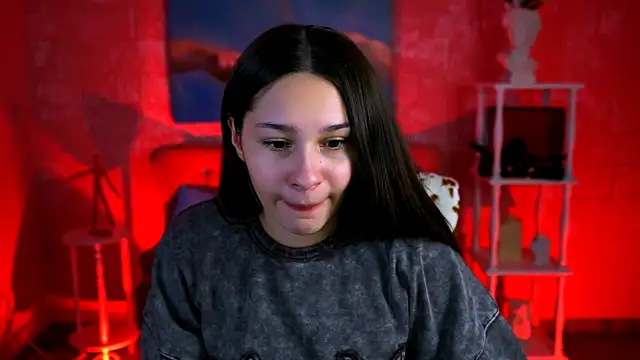 KimClarks  online show from September 26, 2025, 6:01 pm