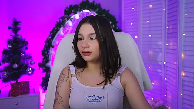 KimClarks  online show from December 13, 2025, 7:53 pm