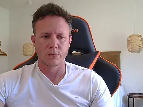 TroyDieselXXX online show from December 5, 2025, 8:23 am