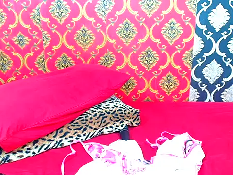 yourperfectcrush online show from September 12, 2025, 3:01 pm