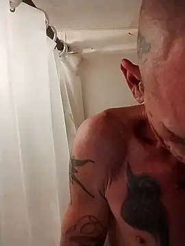 Snapshot of helldonk chatting on November 30, 2025, 1:20 am helldonk online show from November 30, 2025, 1:20 am