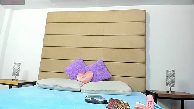 Snapshot of susan_elliot chatting on October 16, 2025, 7:26 pm susan elliot online show from October 16, 2025, 7:26 pm