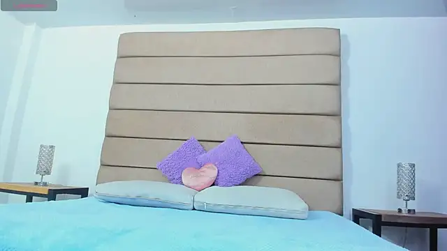 Snapshot of susan_elliot chatting on October 20, 2025, 7:36 pm susan elliot online show from October 20, 2025, 7:36 pm