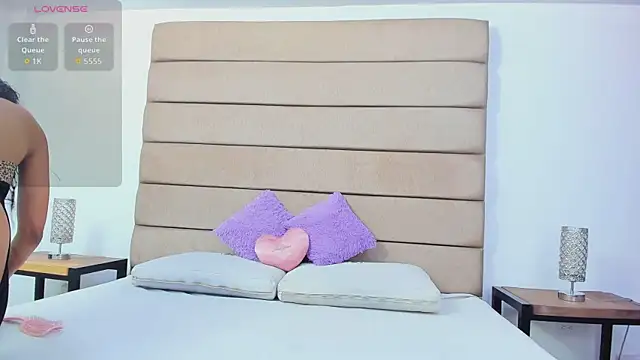 Snapshot of susan_elliot chatting on November 12, 2025, 8:41 pm susan elliot online show from November 12, 2025, 8:41 pm