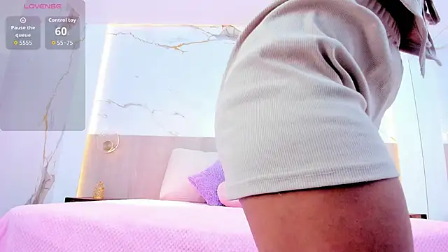 Snapshot of susan_elliot chatting on November 28, 2025, 11:46 am susan elliot online show from November 28, 2025, 11:46 am