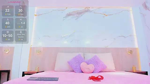 Snapshot of susan_elliot chatting on December 3, 2025, 12:03 pm susan elliot online show from December 3, 2025, 12:03 pm