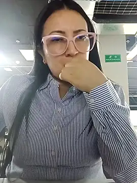 Romina693 online show from September 24, 2025, 5:44 am