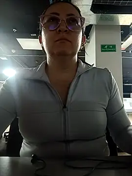 Romina693 online show from October 4, 2025, 6:11 am