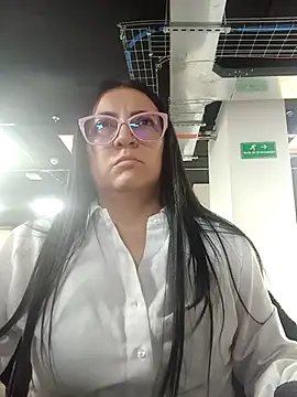 Romina693 online show from November 7, 2025, 6:02 am