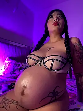 lucialauper  online show from December 13, 2025, 11:43 pm