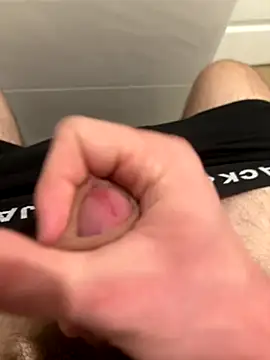 Snapshot of hugehairycock_98 chatting on November 4, 2025, 8:35 am hugehairycock 98 online show from November 4, 2025, 8:35 am